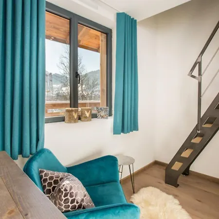 La Godille Mountain Chalet *